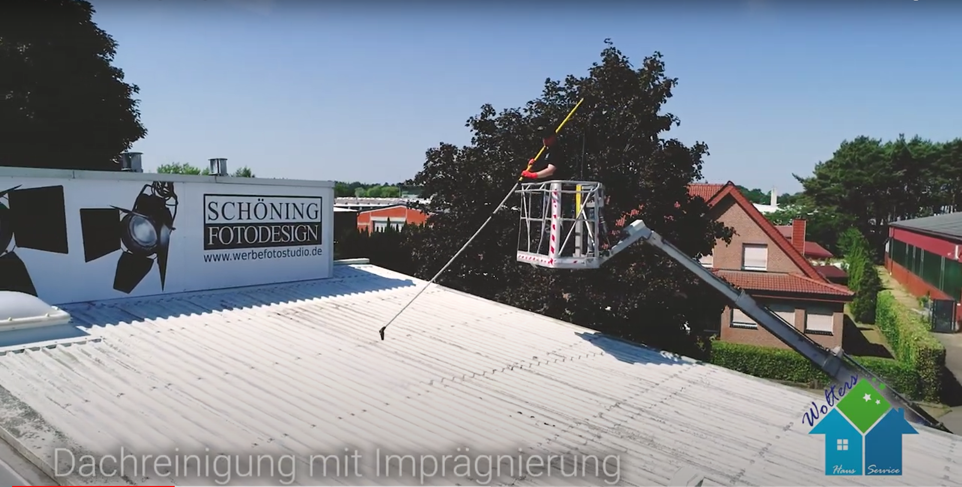 Service Meppen: Fachgerechte Dach-Komplettreinigung f&uuml;r alle Ziegelarten.